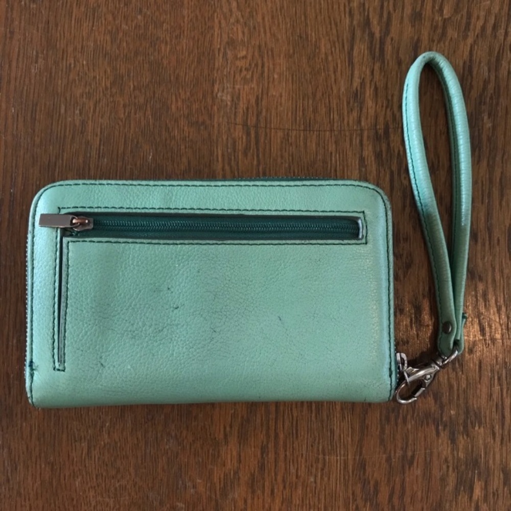Fossil Leather Zip Around Clutch Wallet Wristlet Light Mint Green
